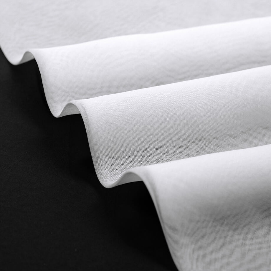 غترة براود سنو وايت ابيض